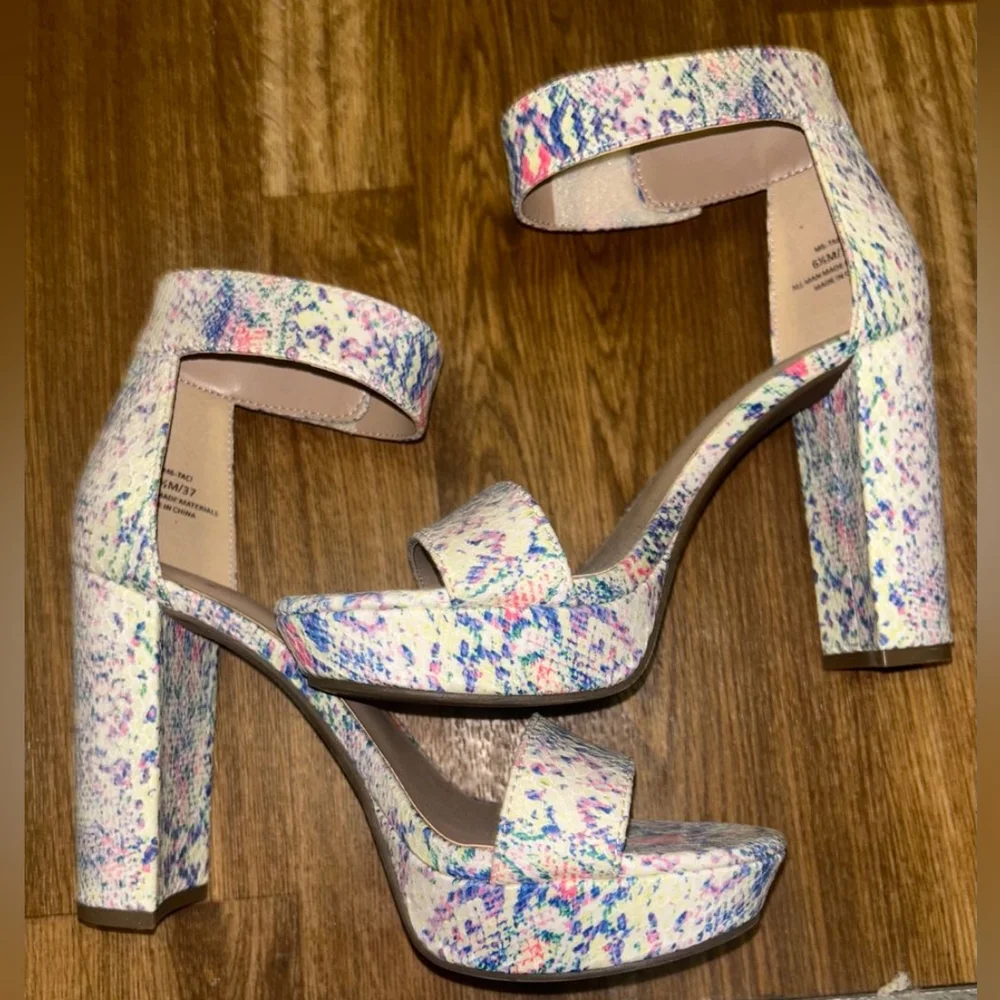 Colorful Splatter Heels - Picture 8 of 14